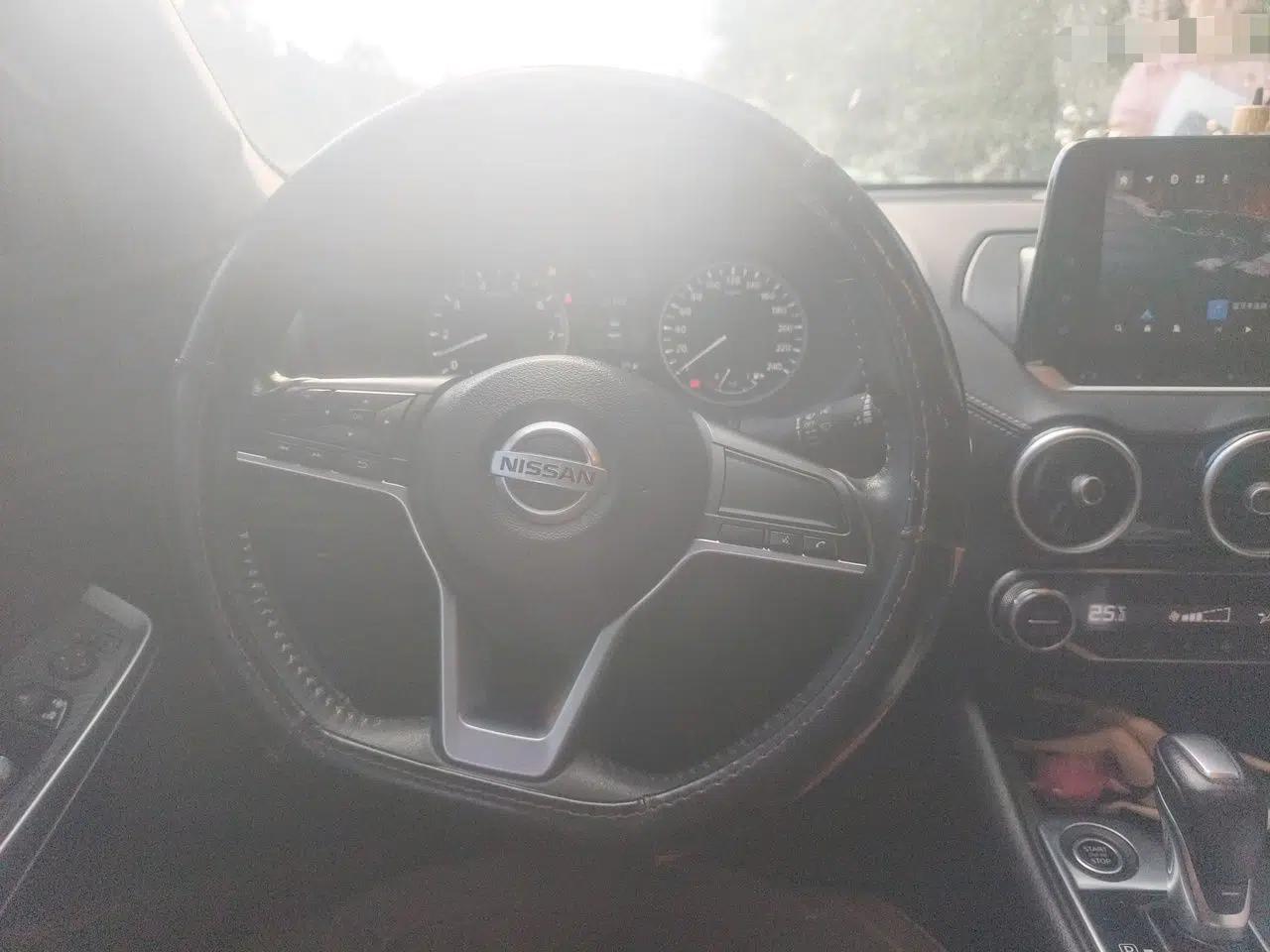 Nissan Sylphy 2022 1.6L XL CVT Enjoyment Edition — миниатюра 10