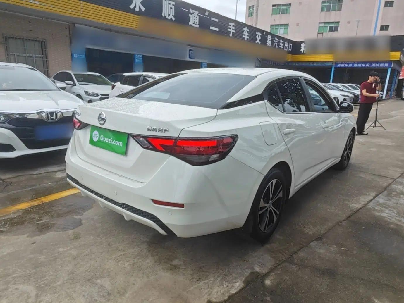 Nissan Sylphy 2022 1.6L XL CVT Enjoyment Edition — миниатюра 6