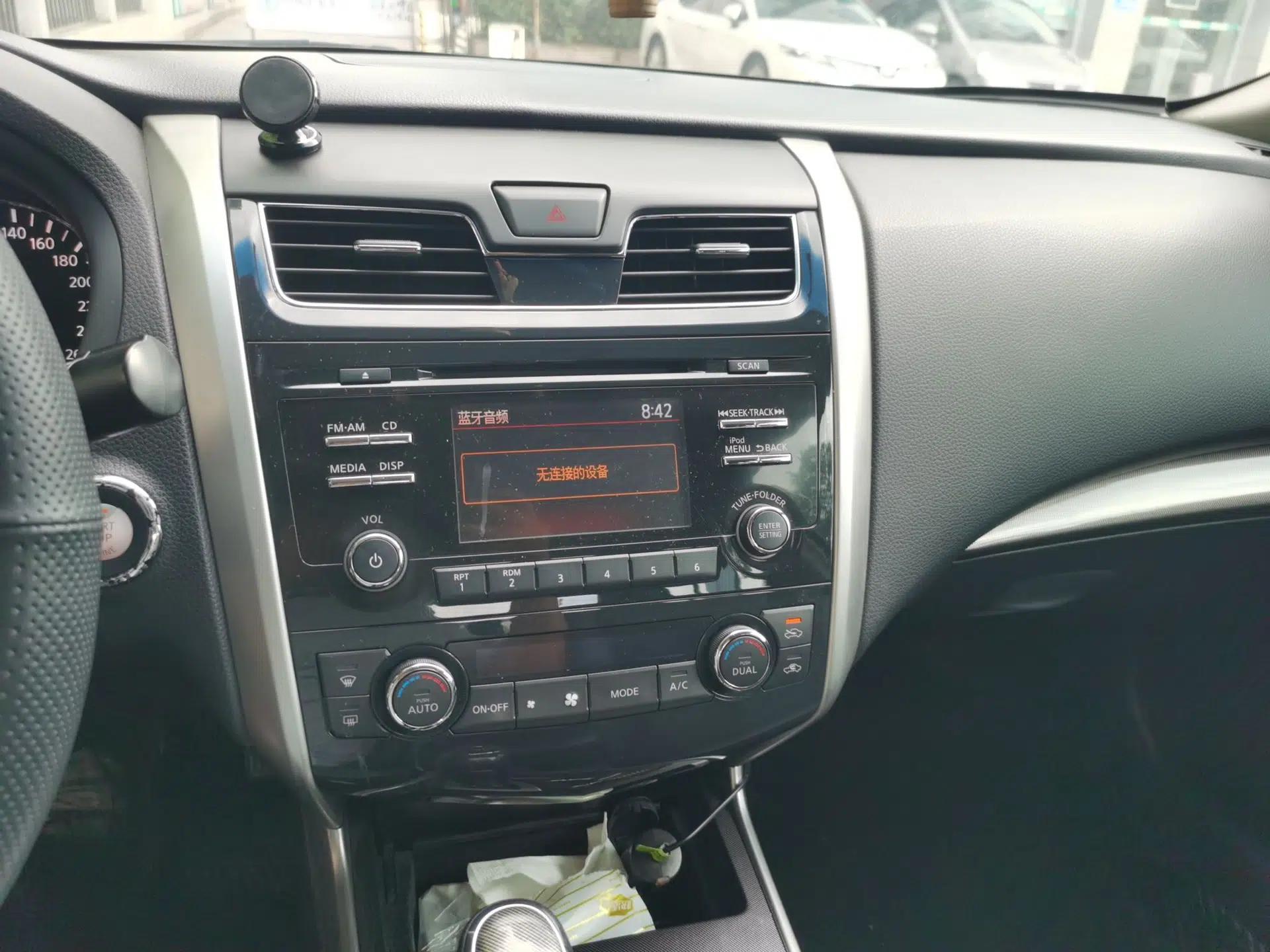 Nissan Teana 2013 2.0L XL Comfort Edition — миниатюра 13