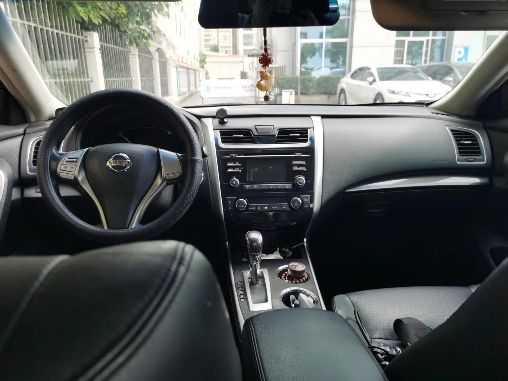 Nissan Teana 2013 2.0L XL Comfort Edition — миниатюра 9