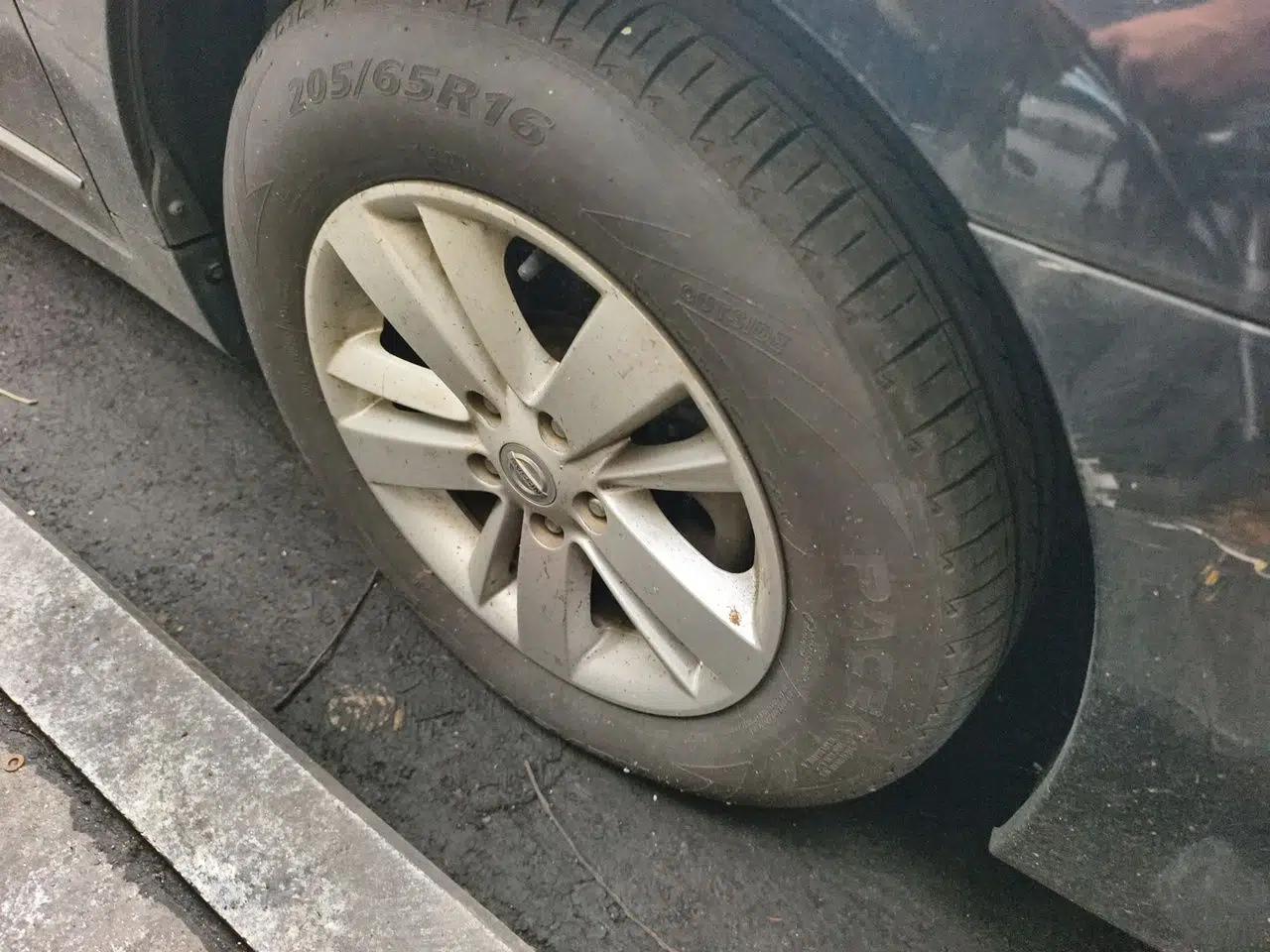 Nissan Teana 2011 2.5L XL Advanced Edition — миниатюра 8