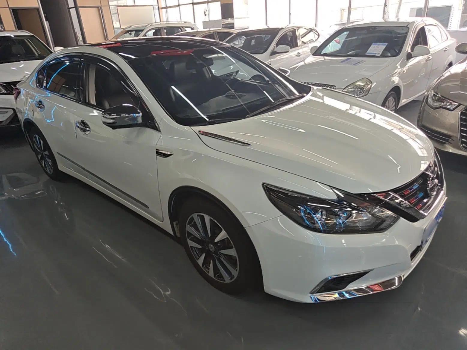 Nissan Teana 2016 2.5L XL-UpperNAVI Tech Prestige Edition — миниатюра 3