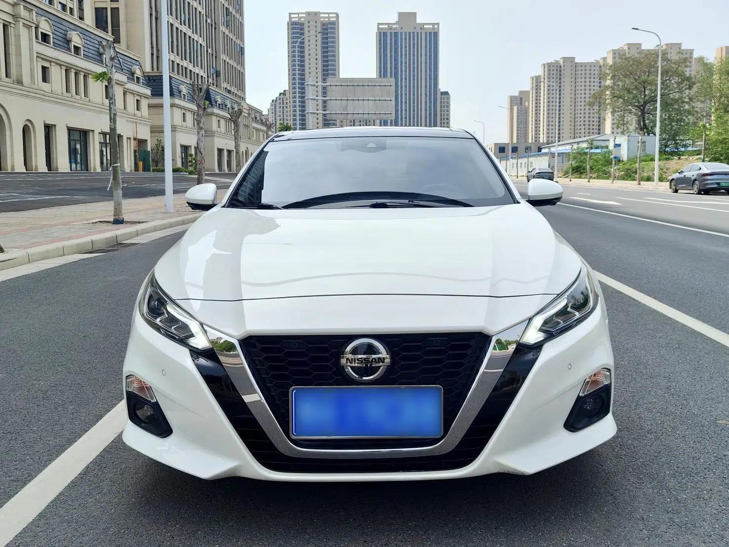 Nissan Teana 2021 2.0L XL Upper AD1 Smart Drive & Navigation Edition — миниатюра 2