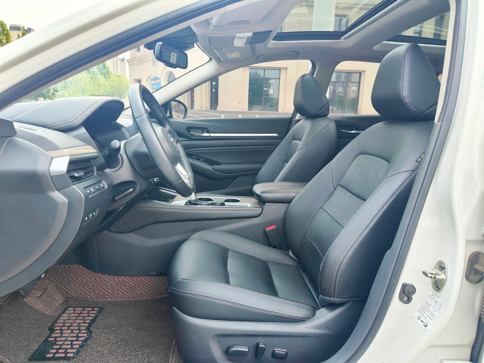 Nissan Teana 2021 2.0L XL Upper AD1 Smart Drive & Navigation Edition — миниатюра 13