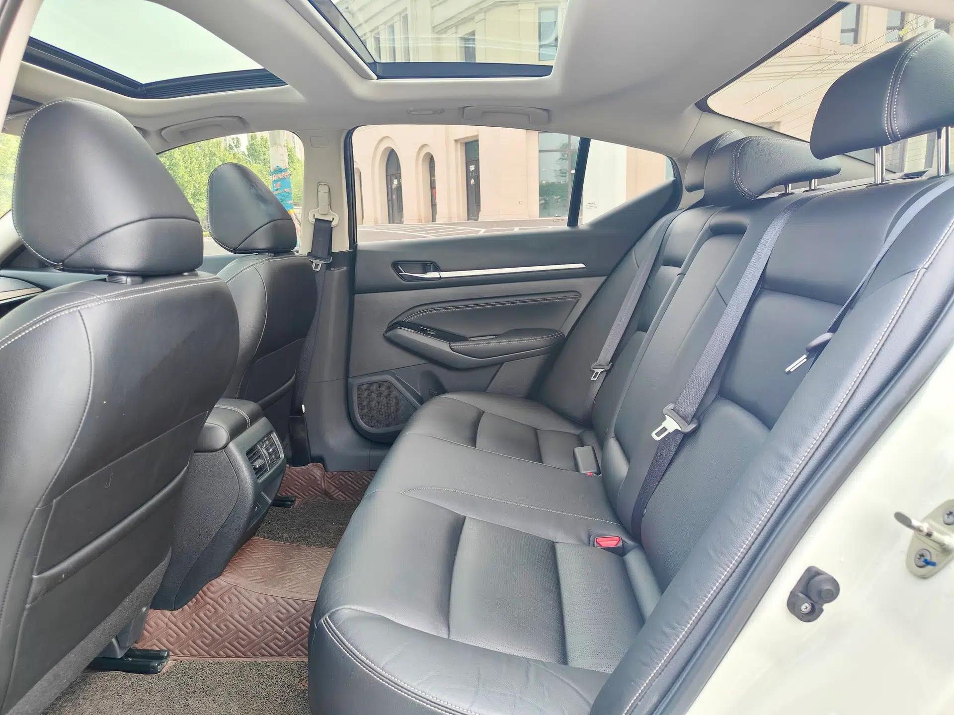 Nissan Teana 2021 2.0L XL Upper AD1 Smart Drive & Navigation Edition — миниатюра 14