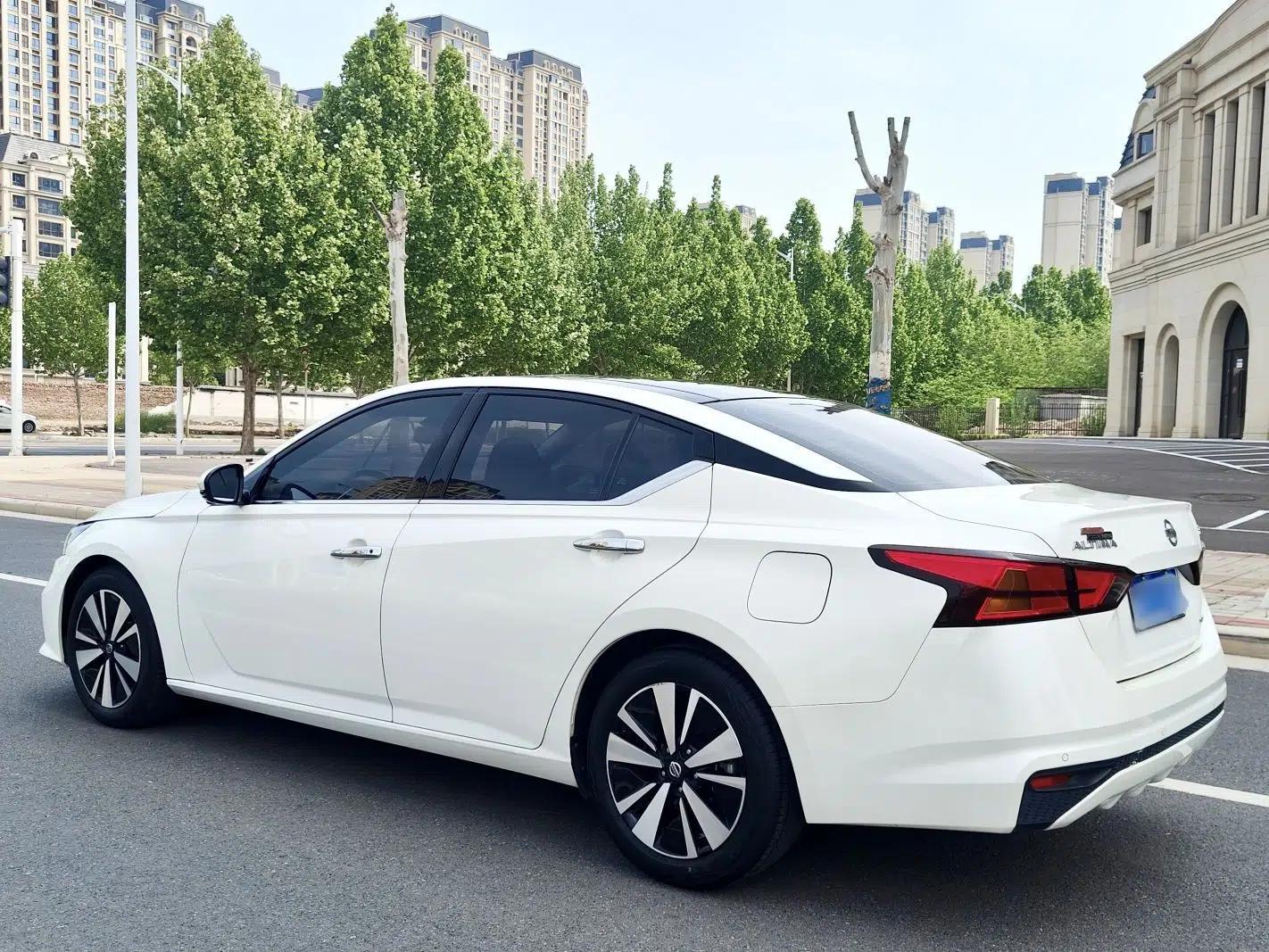 Nissan Teana 2021 2.0L XL Upper AD1 Smart Drive & Navigation Edition — миниатюра 5