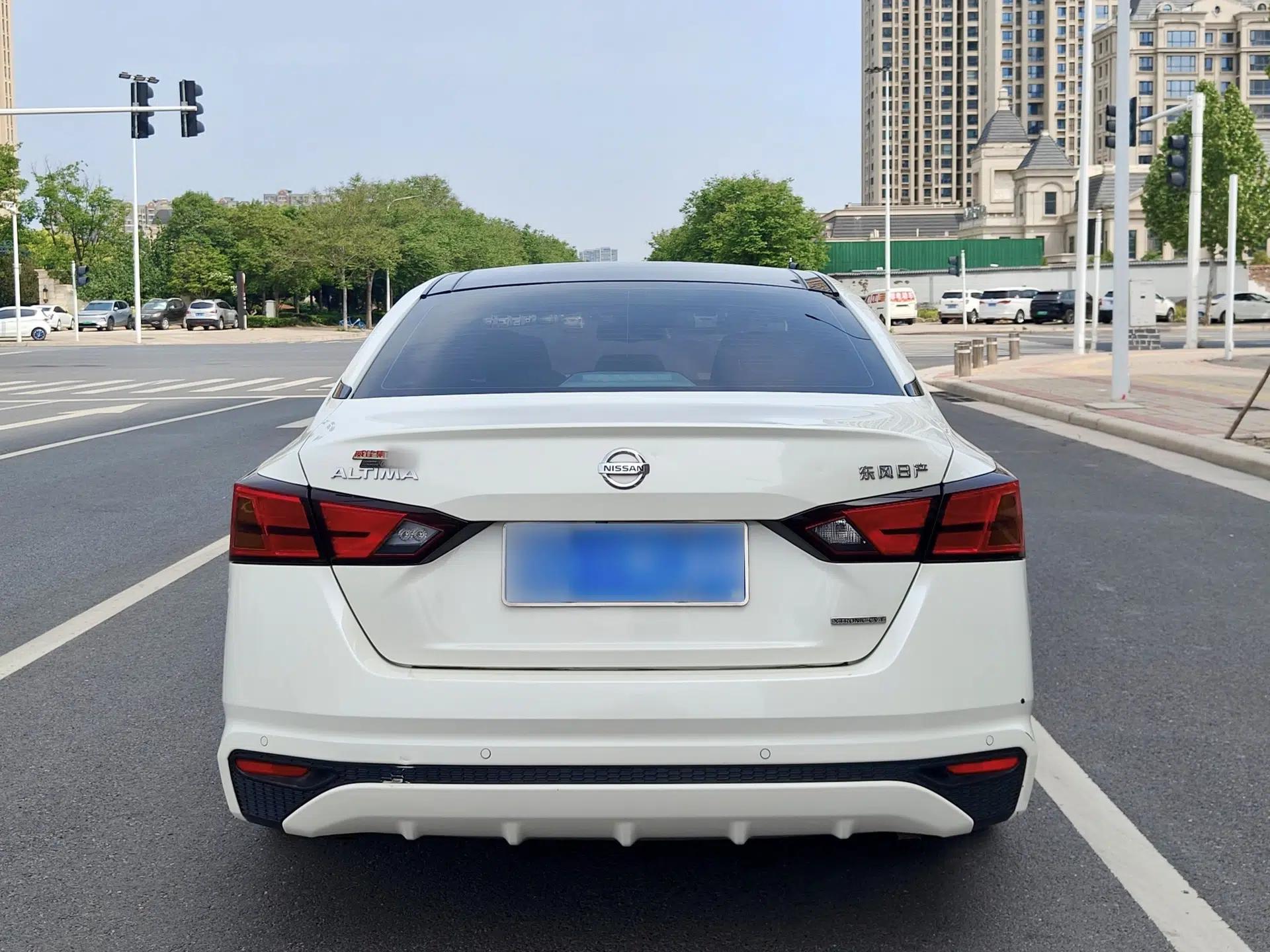 Nissan Teana 2021 2.0L XL Upper AD1 Smart Drive & Navigation Edition — миниатюра 6