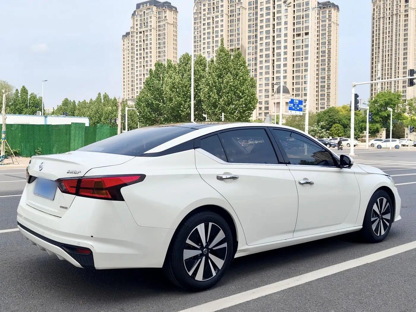 Nissan Teana 2021 2.0L XL Upper AD1 Smart Drive & Navigation Edition — миниатюра 7