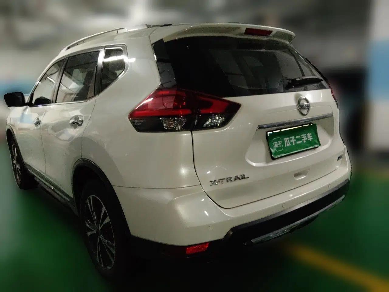 Nissan X-Trail 2017 2.5L CVT Luxury Edition 4WD — миниатюра 4