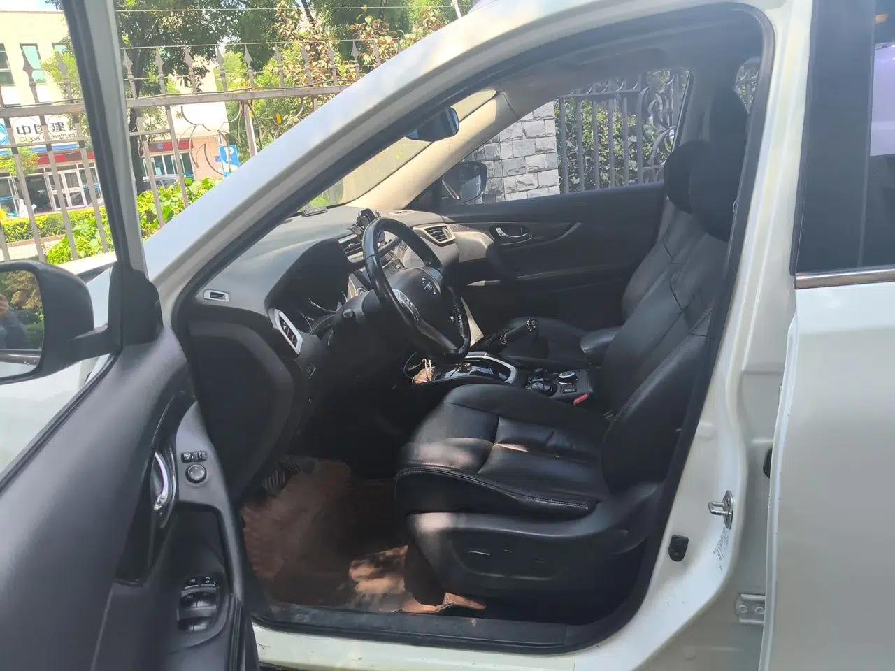 Nissan X-Trail 2014 2.5L CVT Luxury Edition 4WD — миниатюра 16