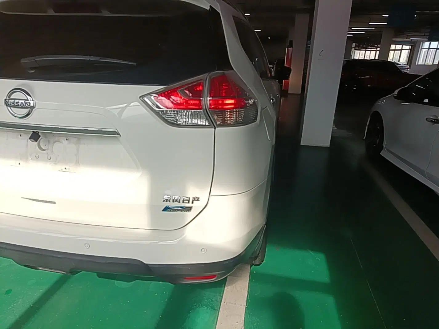 Nissan X-Trail 2014 2.0L CVT Comfort Edition 2WD — миниатюра 14