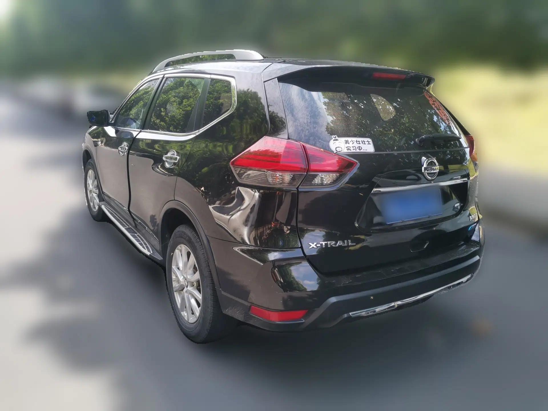 Nissan X-Trail 2017 2.0L CVT Comfort Edition 2WD — миниатюра 4
