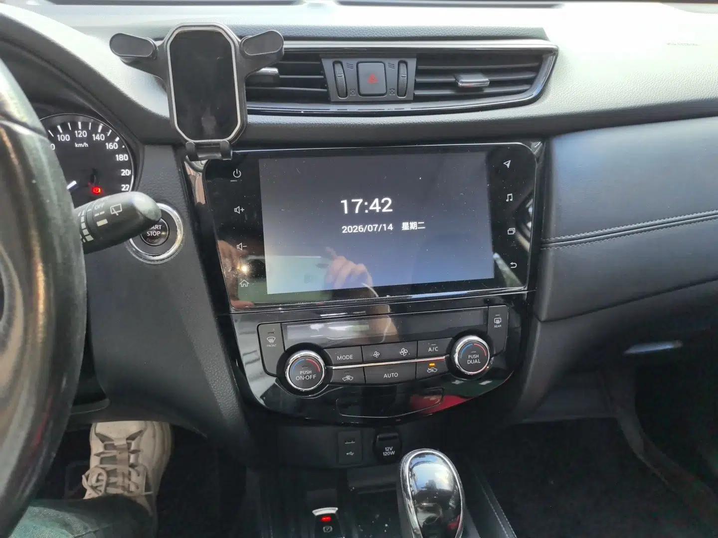 Nissan X-Trail 2019 2.0L CVT Smart Connect Comfort Edition 2WD — миниатюра 13
