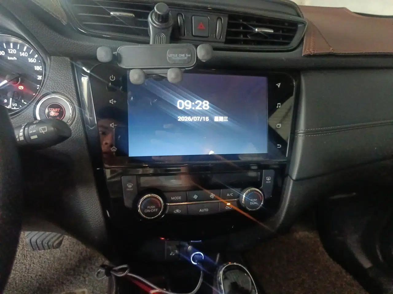 Nissan X-Trail 2020 2.0L XL ITS 3-Row CVT 2WD SmartConnect 7-Seater Comfort Edition — миниатюра 13