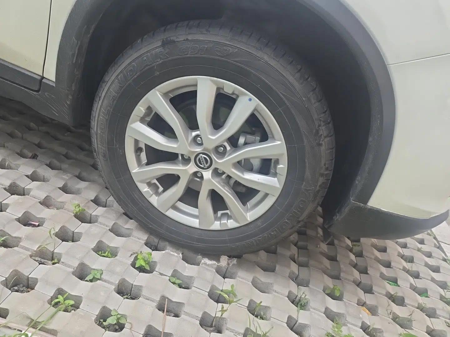 Nissan X-Trail 2022 2.0L Two-Wheel Drive Smart Connect Premium Edition — миниатюра 8
