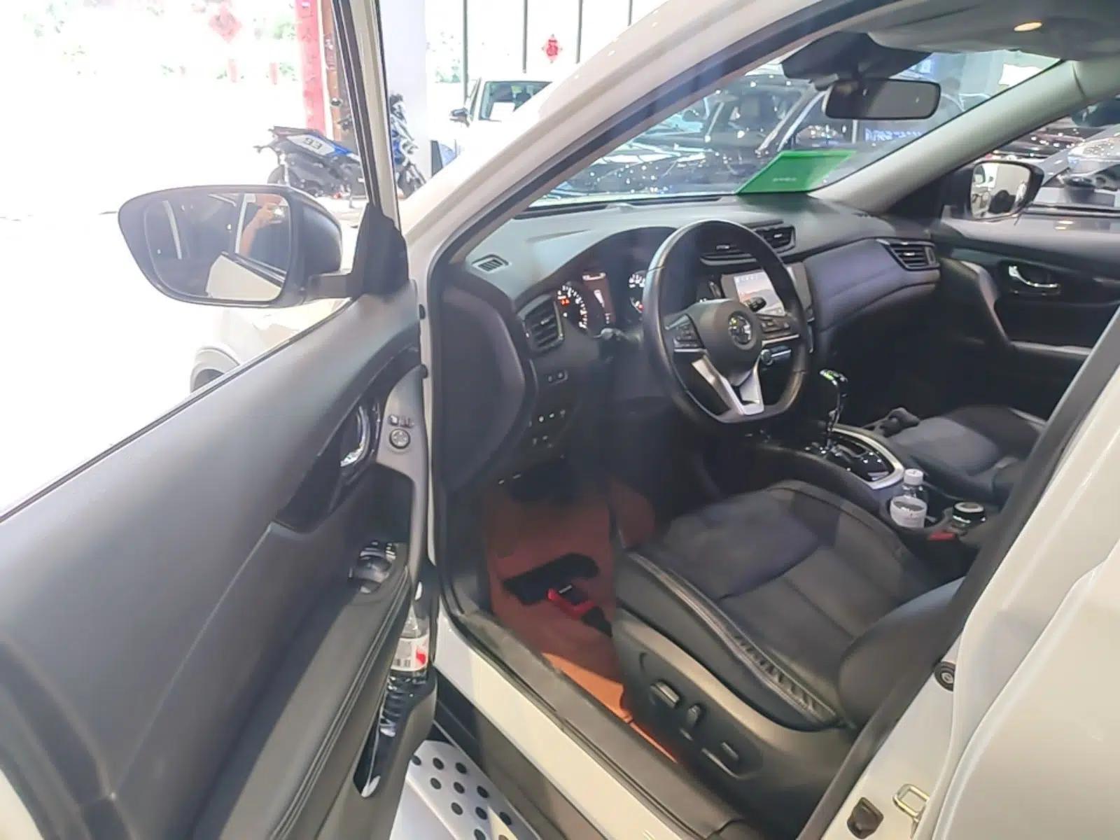 Nissan X-Trail 2021 2.5L CVT 4WD XL ITS Luxury Commemorative Edition — миниатюра 18