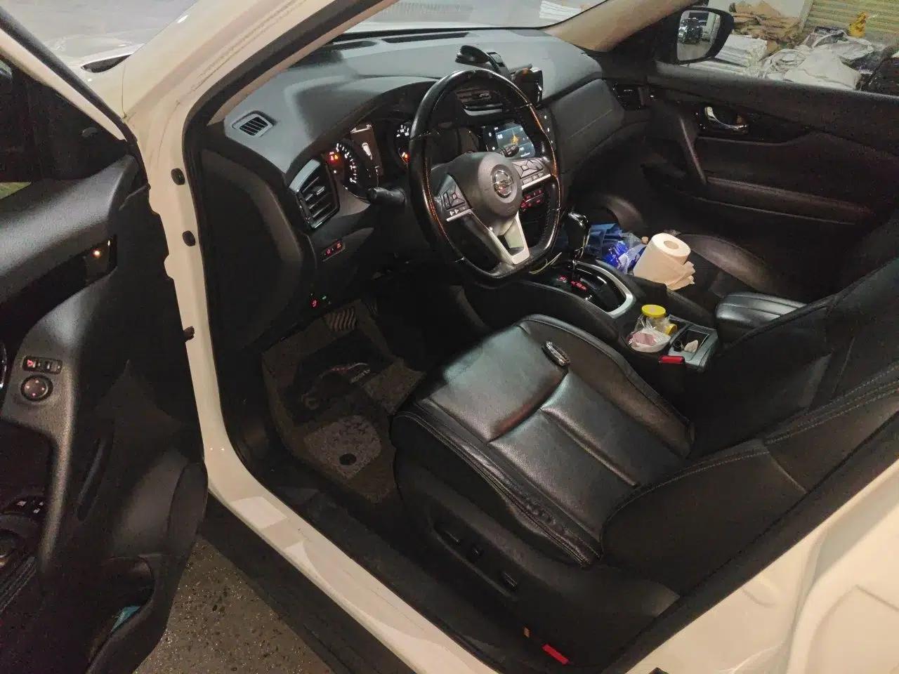 Nissan X-Trail 2020 2.0L XL Premium CVT 2WD SmartConnect Luxury Edition — миниатюра 16