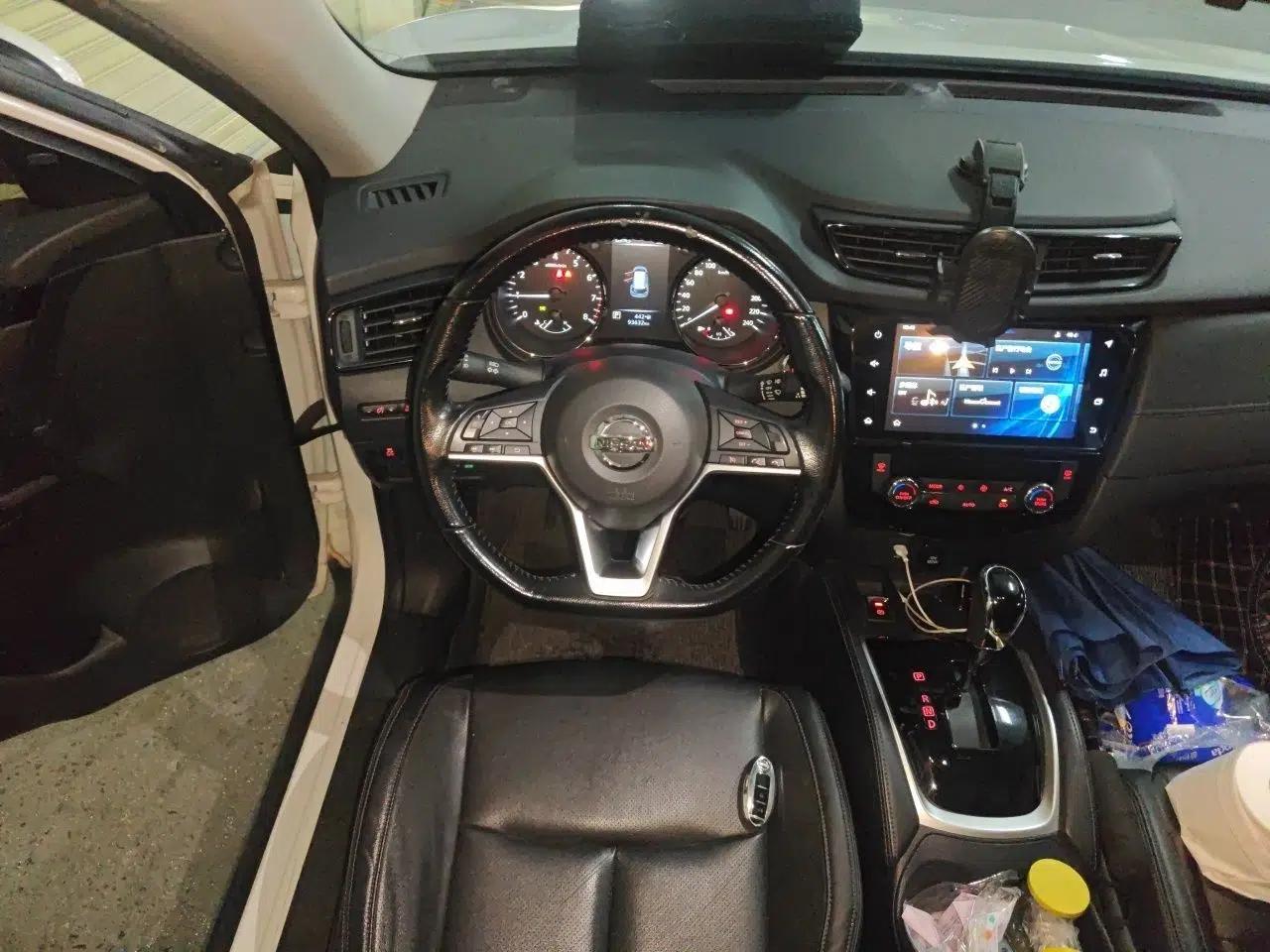 Nissan X-Trail 2020 2.0L XL Premium CVT 2WD SmartConnect Luxury Edition — миниатюра 10