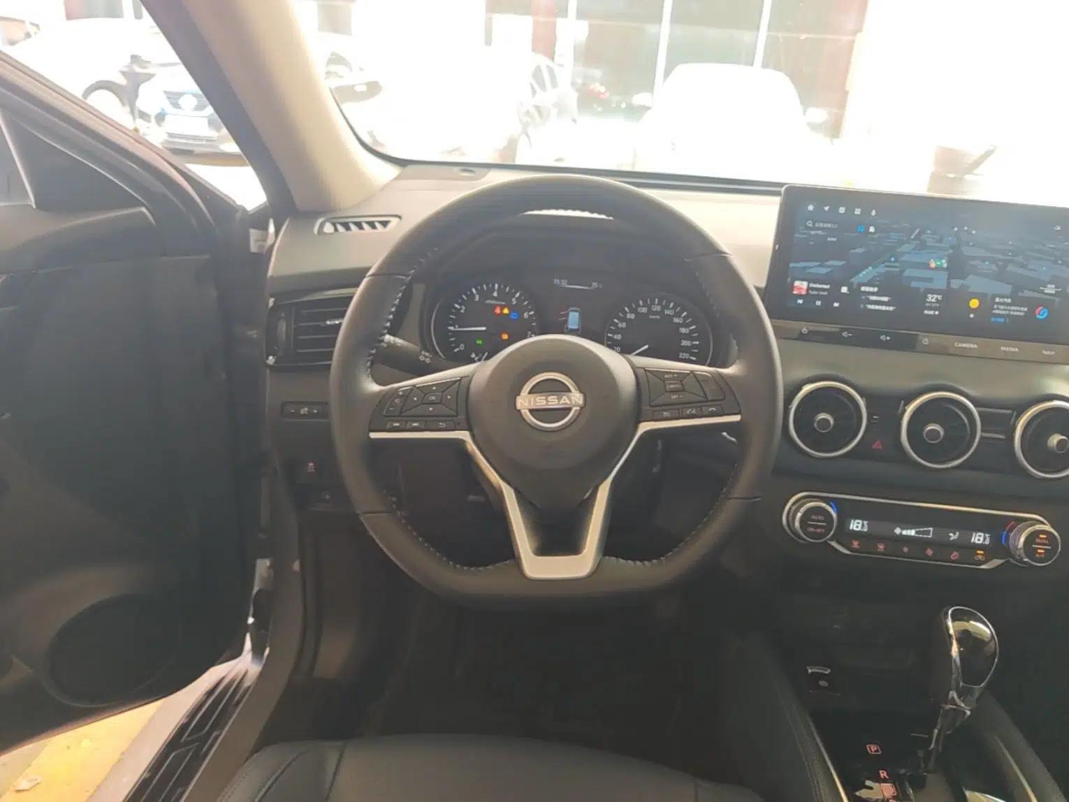 Nissan X-Trail 2025 Honor 2.0L Two-Wheel Drive Leading Edition — миниатюра 13