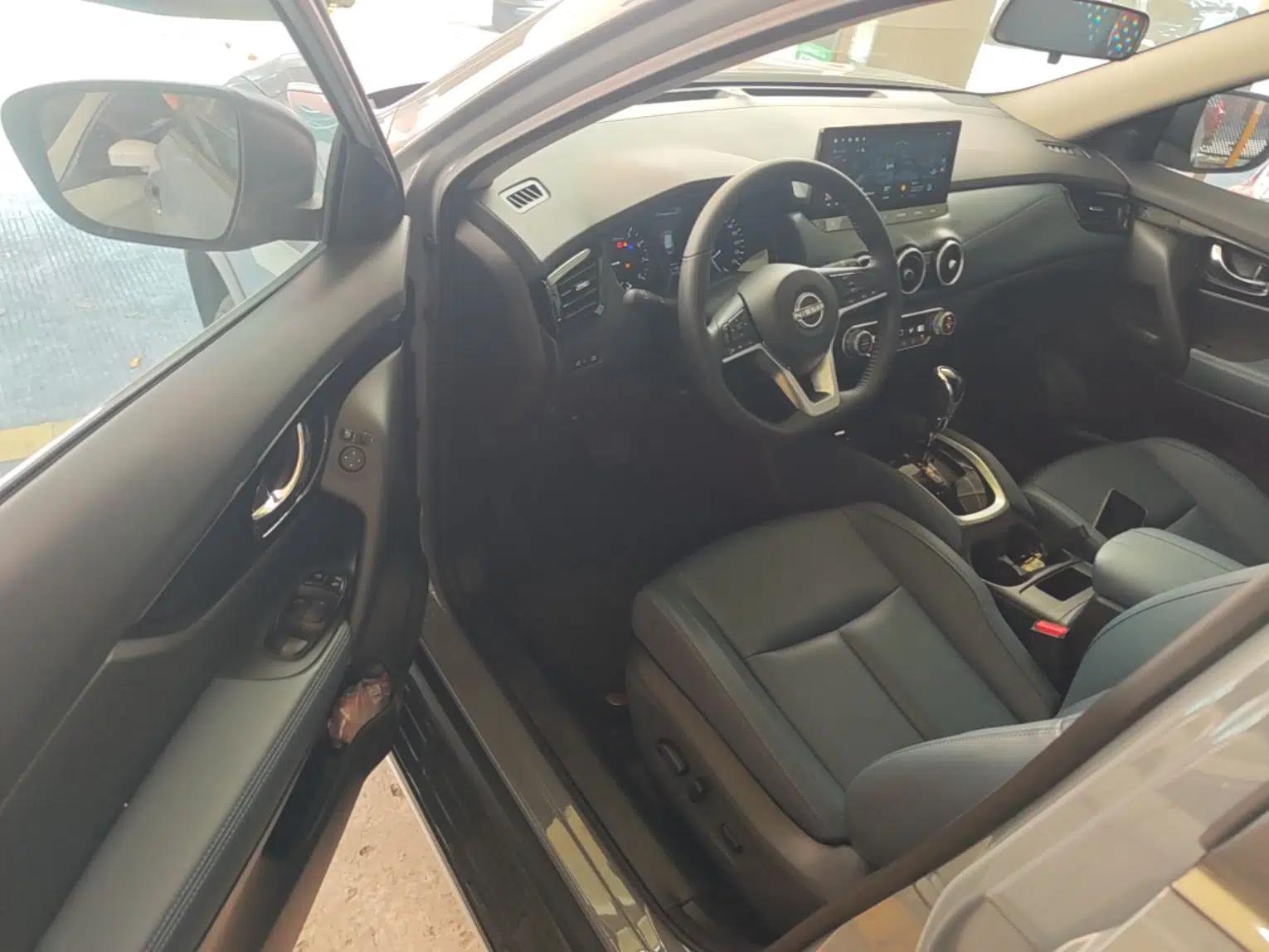 Nissan X-Trail 2025 Honor 2.0L Two-Wheel Drive Leading Edition — миниатюра 18