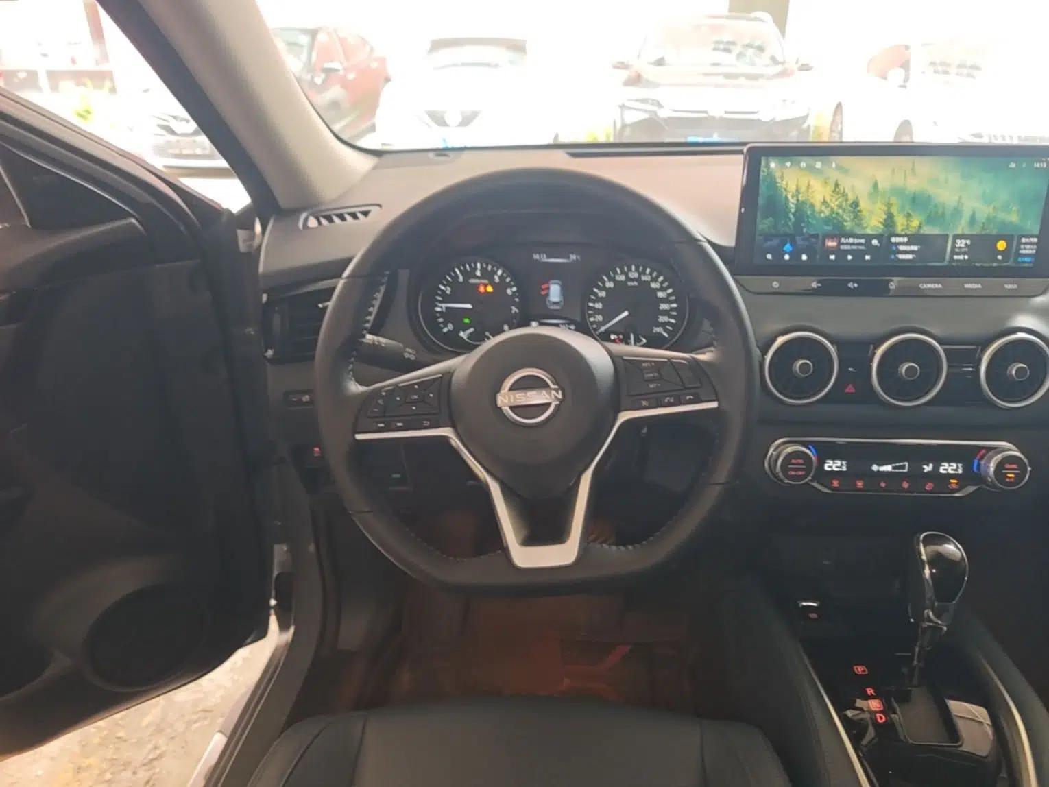 Nissan X-Trail 2025 Honor 2.0L Two-Wheel Drive Leading Edition — миниатюра 13