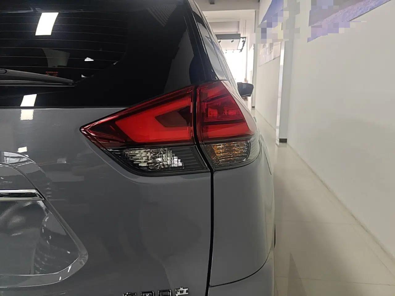 Nissan X-Trail 2025 Honor 2.0L Two-Wheel Drive Leading Edition — миниатюра 9