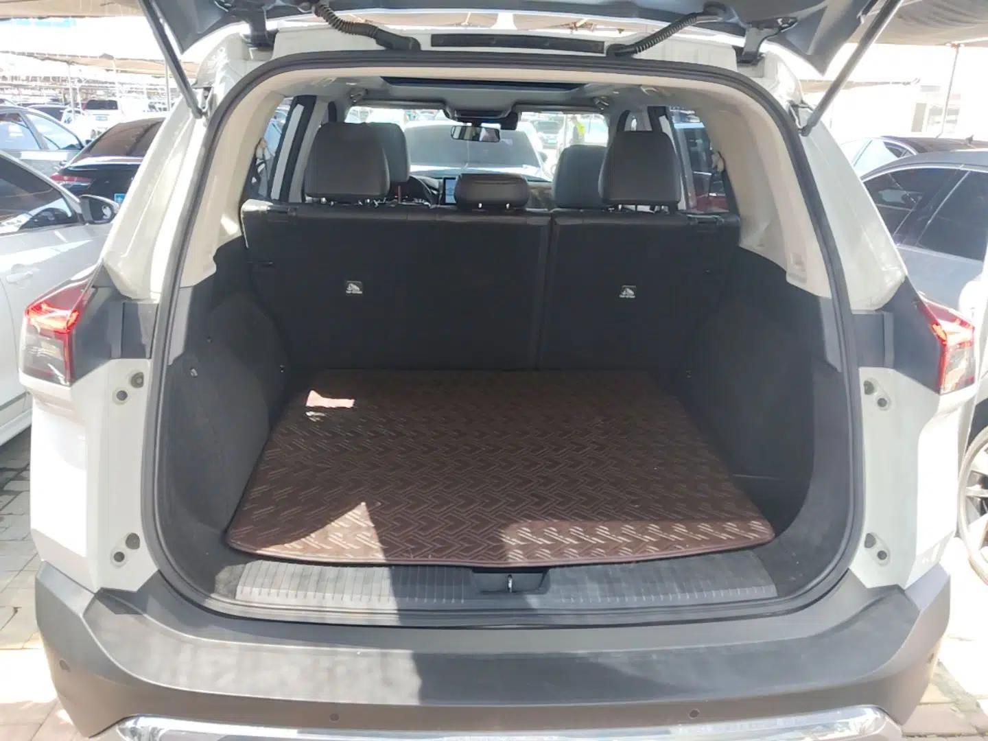 Nissan X-Trail 2023 e-POWER Ultra-Hybrid Dual-Motor All-Wheel-Drive Luxury Edition — миниатюра 22