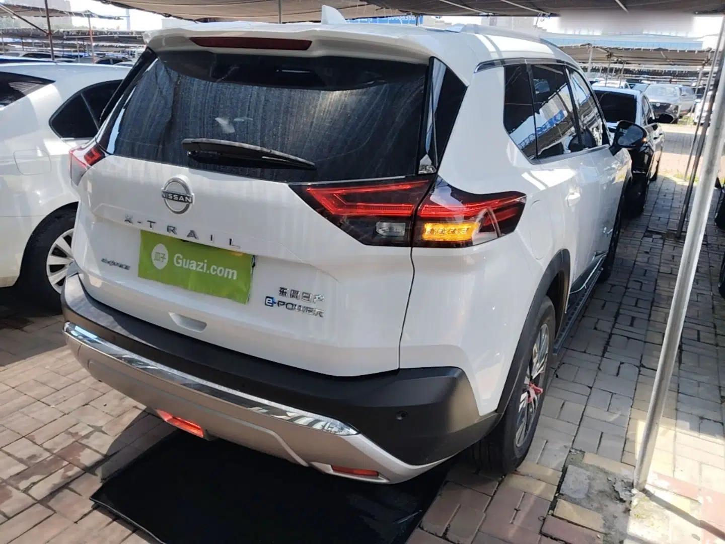 Nissan X-Trail 2023 e-POWER Ultra-Hybrid Dual-Motor All-Wheel-Drive Luxury Edition — миниатюра 6