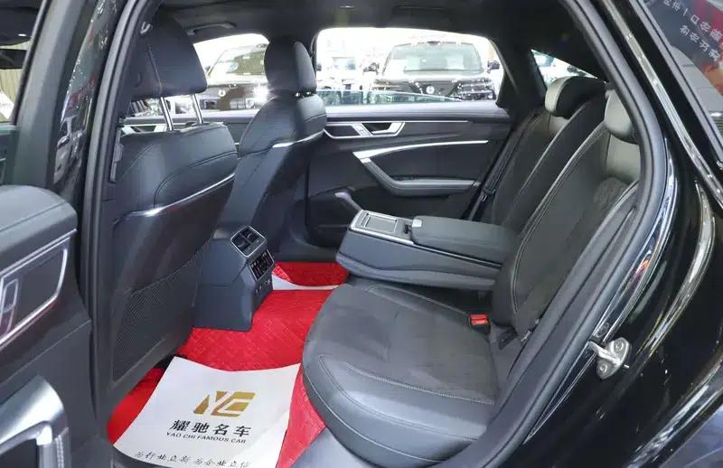 Audi A6L 2024 55 TFSI quattro Premium Dynamic Edition — миниатюра 18