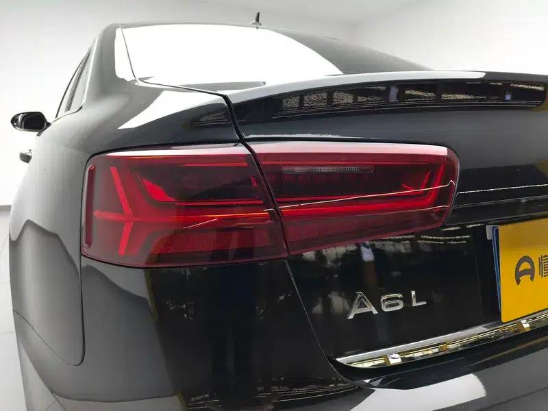 Audi A6L 2018 30th Anniversary Edition 30 FSI Fashion Model — миниатюра 13