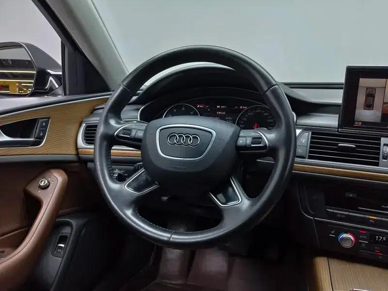Audi A6L 2018 30th Anniversary Edition 30 FSI Fashion Model — миниатюра 16