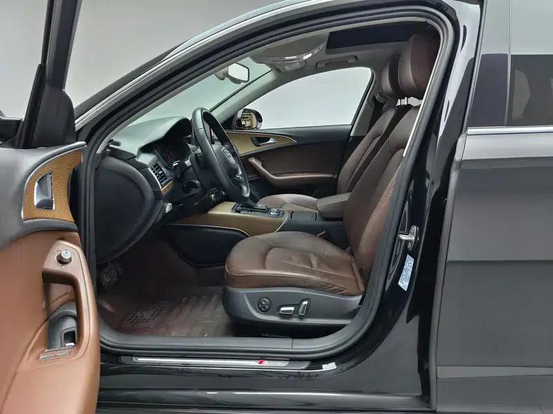Audi A6L 2018 30th Anniversary Edition 30 FSI Fashion Model — миниатюра 17