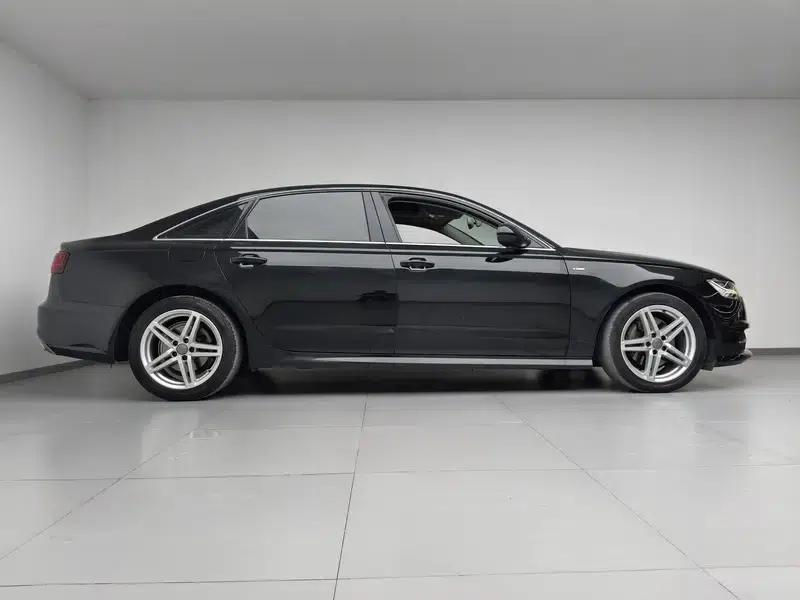 Audi A6L 2018 30th Anniversary Edition 30 FSI Fashion Model — миниатюра 8