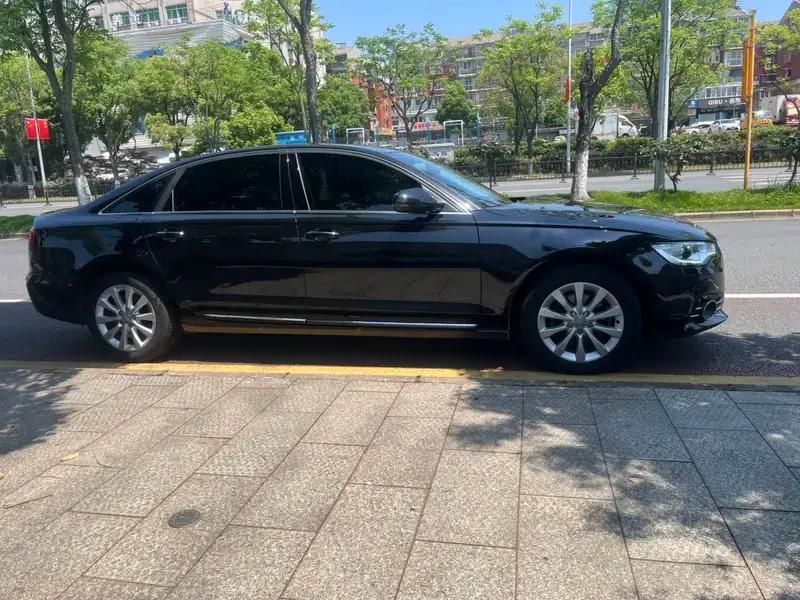 Audi A6L 2014 TFSI Standard Edition — миниатюра 7