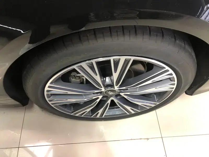 Audi A6L 2025 45 TFSI quattro Premium Dynamic Edition — миниатюра 11
