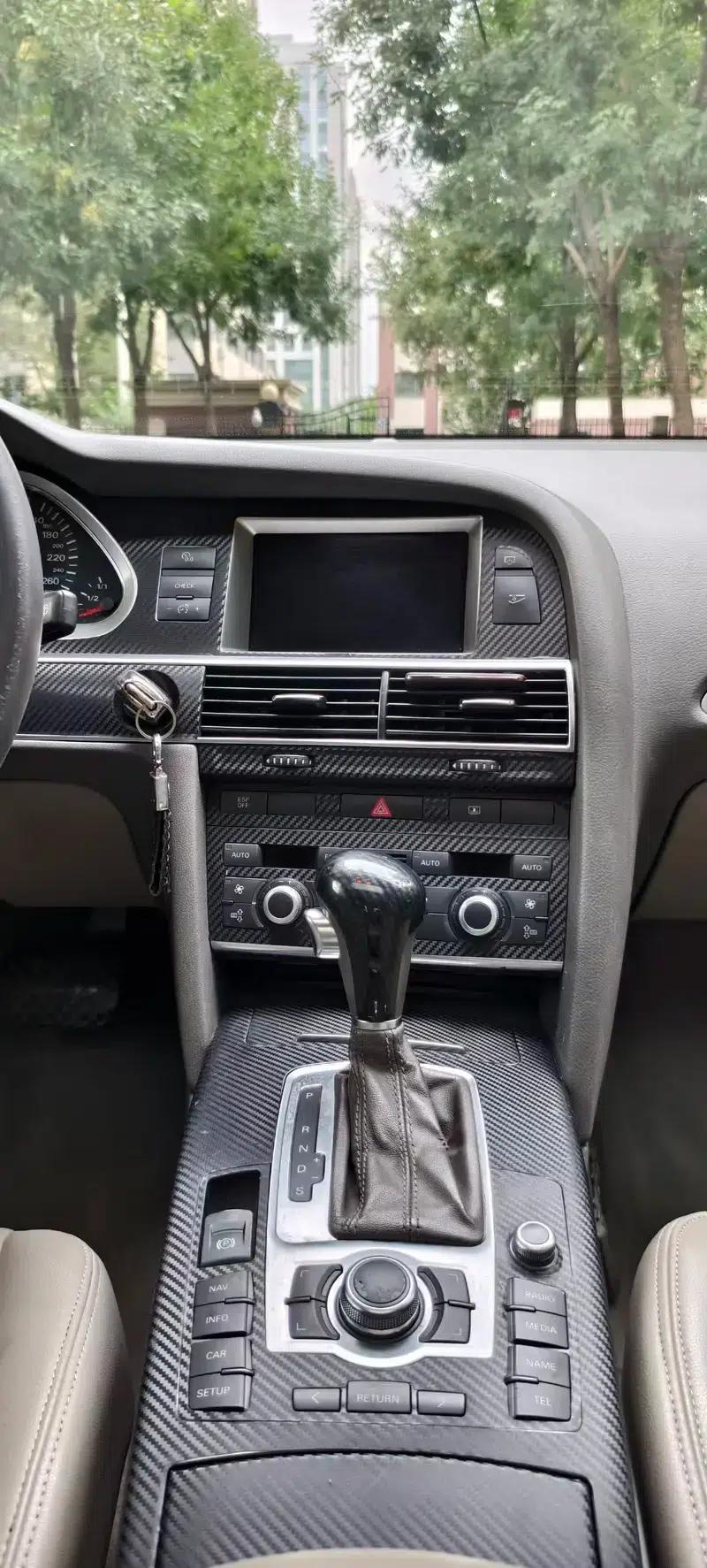 Audi A6L 2008 2.0T Automatic Standard Edition — миниатюра 12