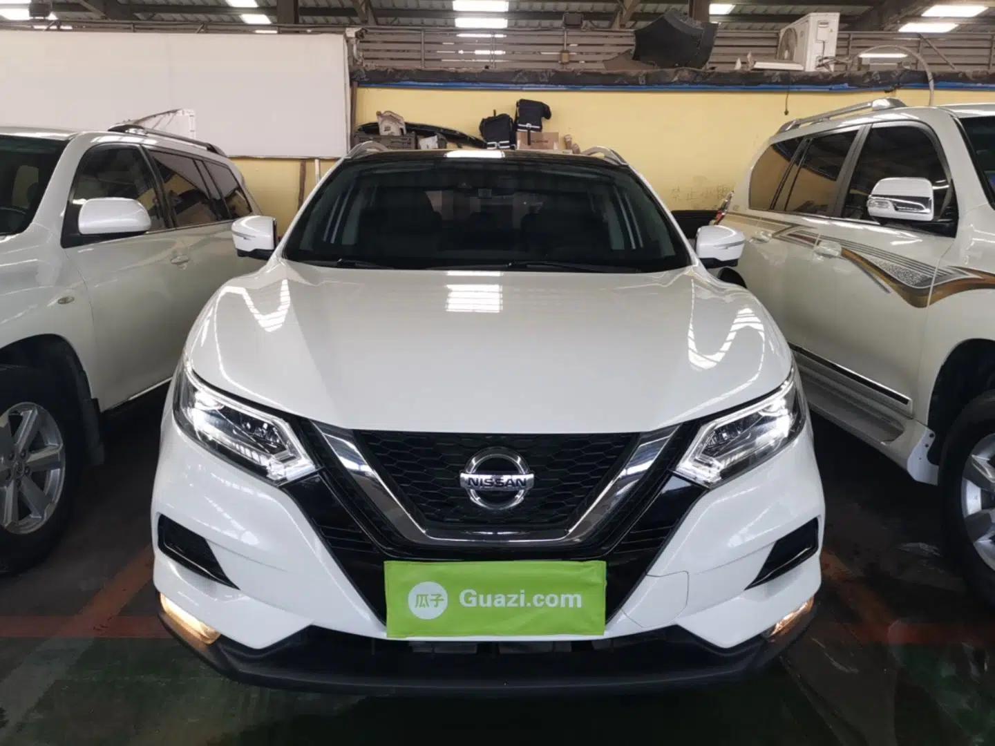 Nissan Qashqai 2019 2.0L CVT Luxury Edition — миниатюра 2