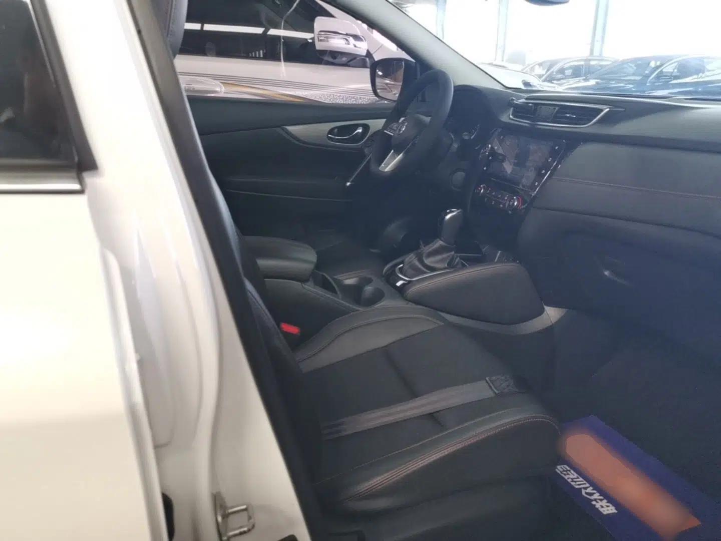 Nissan Qashqai 2019 2.0L CVT Luxury Edition — миниатюра 19
