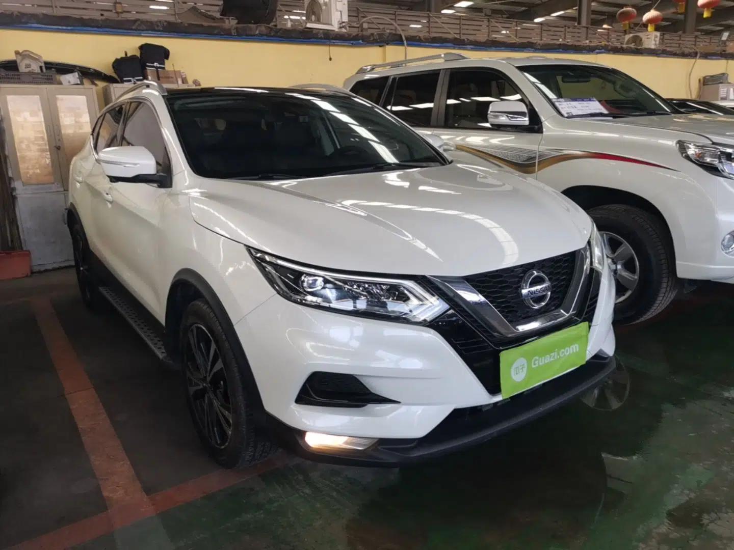 Nissan Qashqai 2019 2.0L CVT Luxury Edition — миниатюра 3