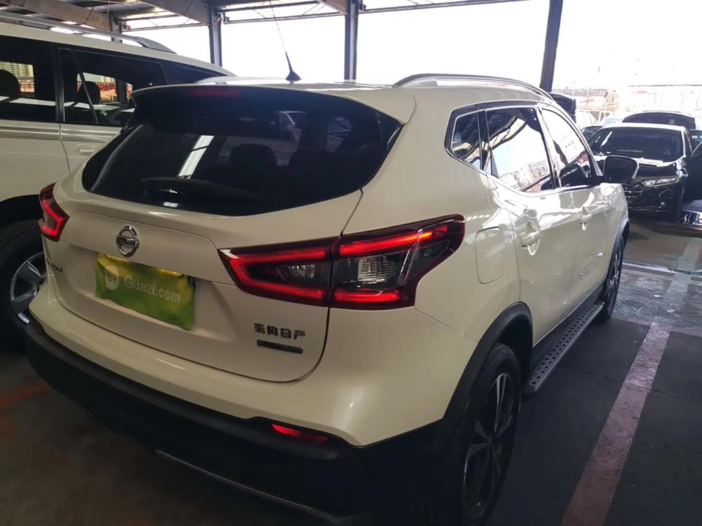 Nissan Qashqai 2019 2.0L CVT Luxury Edition — миниатюра 6