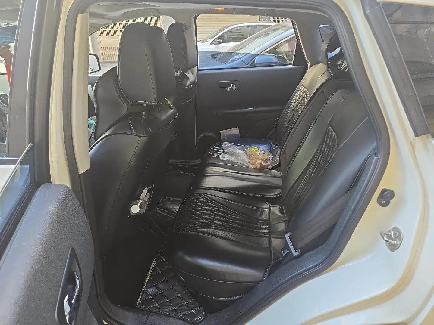 Nissan Qashqai 2011 2.0 XL Fire CVT 2WD — миниатюра 17