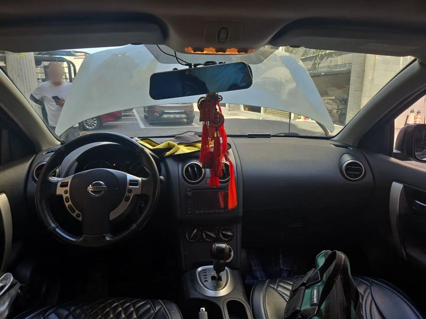 Nissan Qashqai 2011 2.0 XL Fire CVT 2WD — миниатюра 9