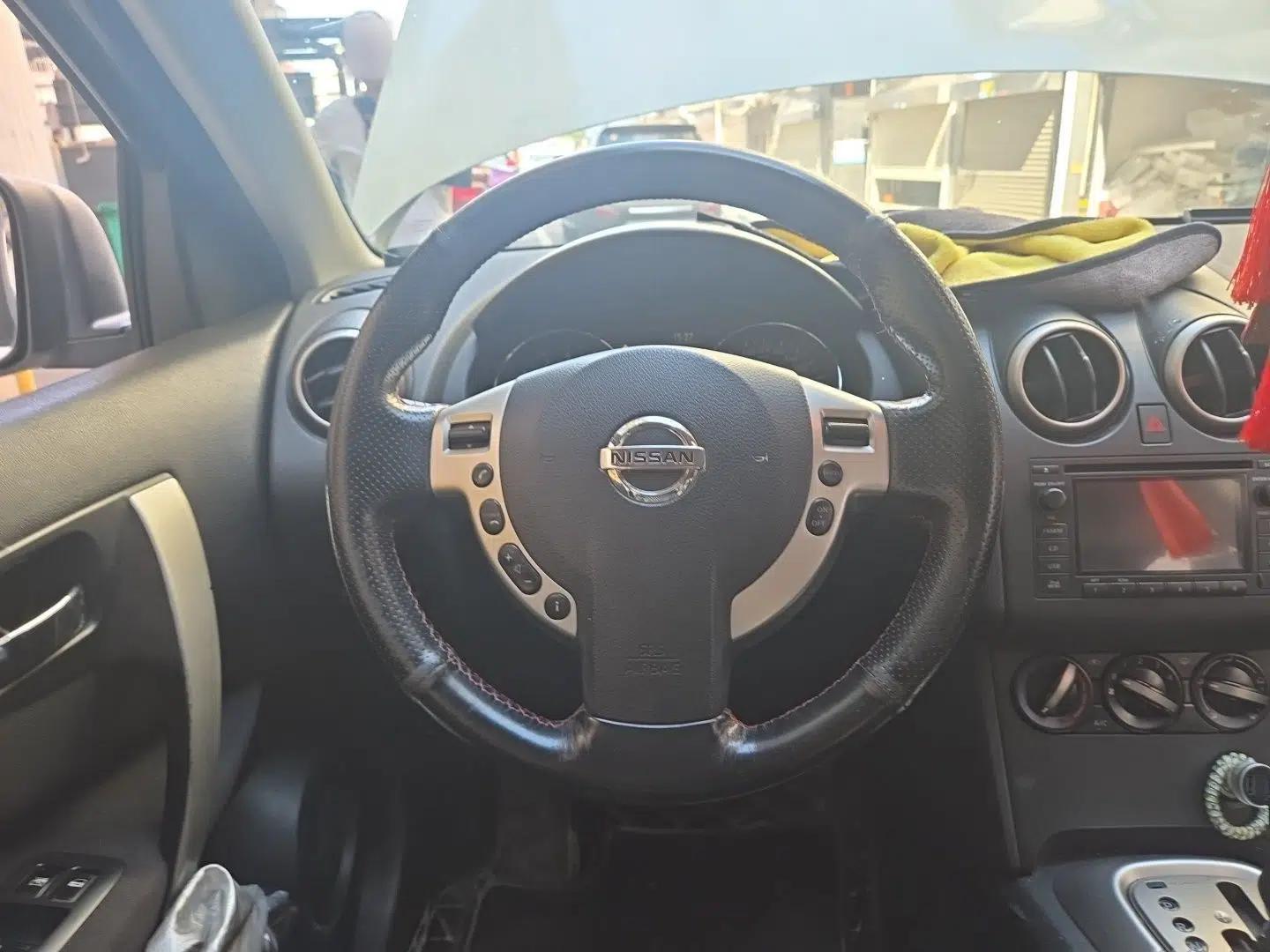 Nissan Qashqai 2011 2.0 XL Fire CVT 2WD — миниатюра 10