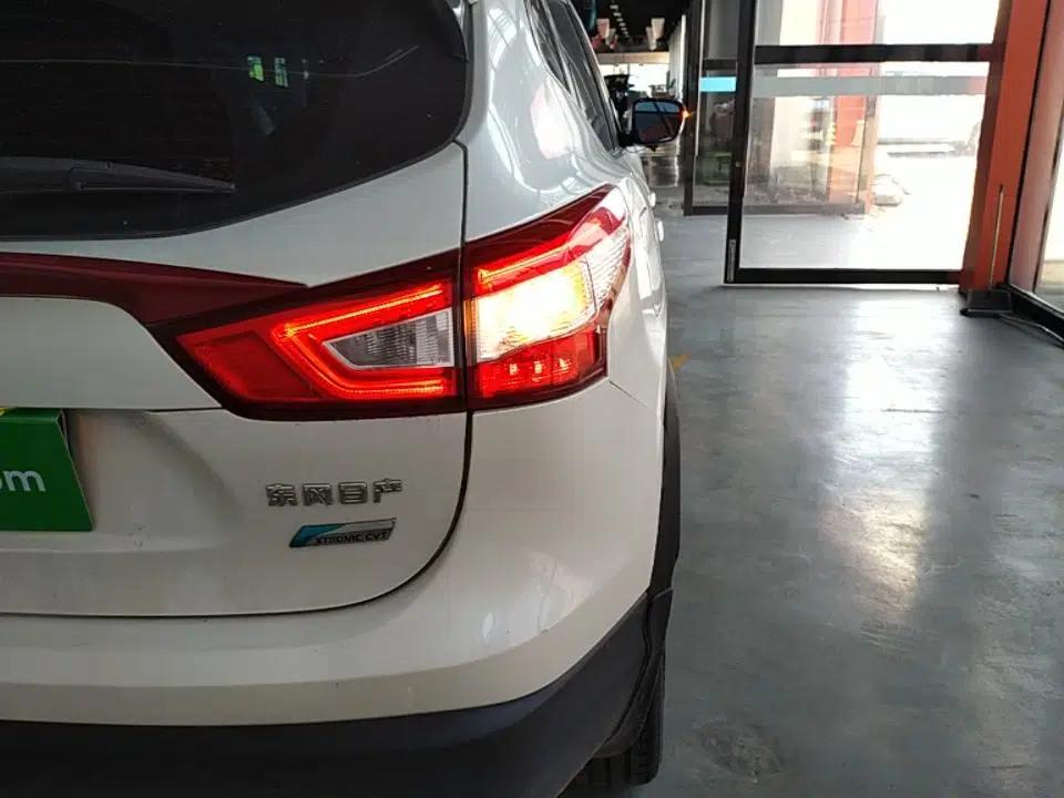 Nissan Qashqai 2017 2.0L CVT Smart Enjoyment Version China V Standard — миниатюра 9
