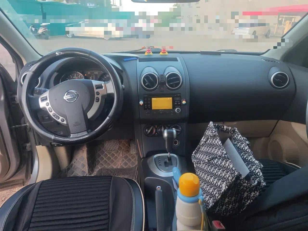 Nissan Qashqai 2012 2.0 XL Fire CVT 2WD — миниатюра 9