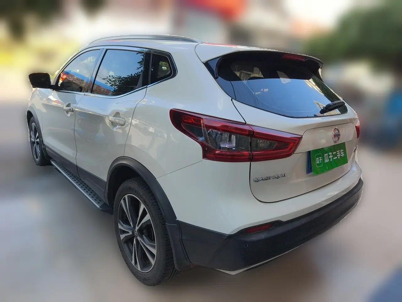 Nissan Qashqai 2021 2.0L CVT Luxury Edition — миниатюра 4