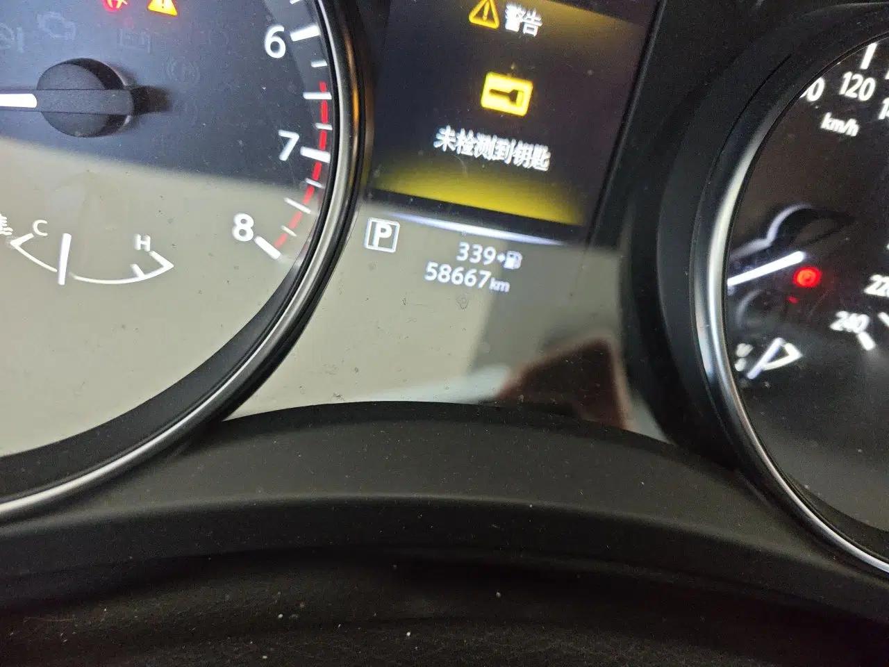 Nissan Qashqai 2019 2.0L CVT Luxury Edition — миниатюра 12