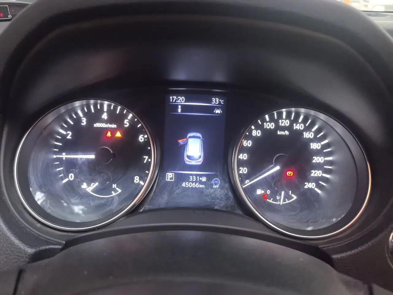 Nissan Qashqai 2019 2.0L CVT Luxury Edition — миниатюра 11