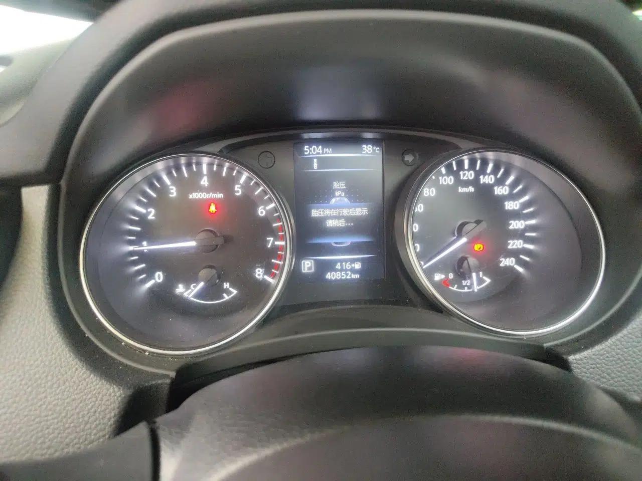 Nissan Qashqai 2019 2.0L CVT Luxury Edition — миниатюра 11