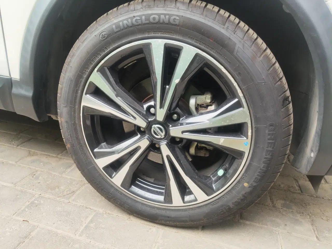 Nissan Qashqai 2019 2.0L CVT Luxury Edition — миниатюра 8